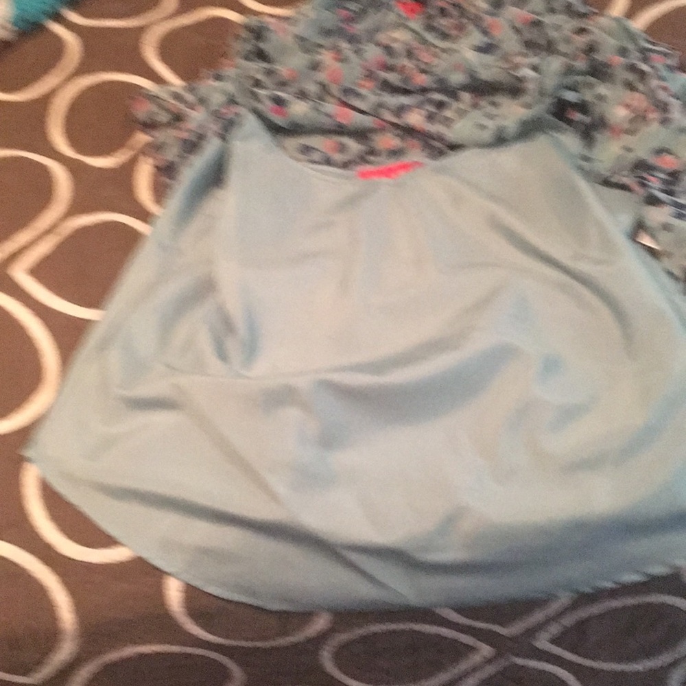 Flowy Spring Top - Picture 4 of 5